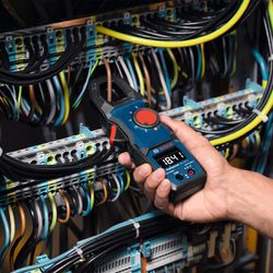 Alicate Amperímetro TRMS - GMC 600-15 (0601077600) - Bosch