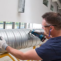 Tesoura faca a Bateria GSC 18V-16, 18V, sem Bateria e sem Carregador Bosch 