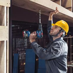 Parafusadeira Furadeira de Impacto 18V Sem Fio Com Carregador e 2 Baterias (GSB 18V-50) - Bosch