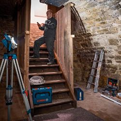 Lanterna 18V Com Carregador e 2 Baterias (GLI 18V-1900) - Bosch