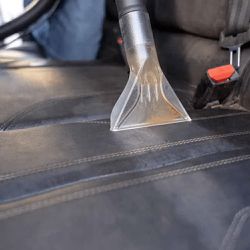 Extratora Aspirador Limpadora de Estofados 1700W Puzzi 4/30 - Kärcher 