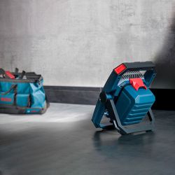 Refletor a bateria Bosch GLI 18V-2200C, 18V SB
