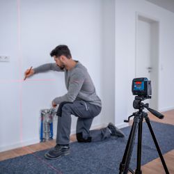 Nível à Laser Com Suporte Giratório 12M - GLL 12-22 (0601065220) - Bosch