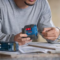 Nível a Laser Verde Com Suporte Giratório 12M (GLL 12-22 G) - Bosch