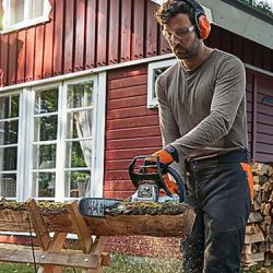 Motosserra a Combustão 40cm/16'' - MS 230 (1123-200-0863) - Stihl,