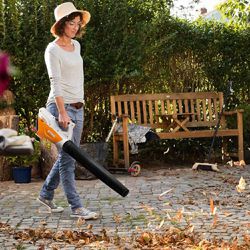 Soprador Com Bateria e Carregador BGA 45 (4513-011-5907) - Stihl