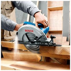 Serra Circular Bosch GKS 235 1700W com 1 Disco e Guia.