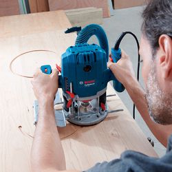 Tupia GOF 130 Bosch 1300W