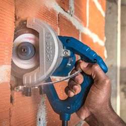 Serra Mármore Bosch GDC 151 TITAN 1500W kit refrigeração