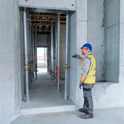 Combo Nível de Linha Com Tripé e Trena Digital a Laser 25m (0615A002B2) - Bosch