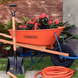 Pá Quadrada em Aço Com Cabo de Madeira 71cm (77464/434) - Tramontina