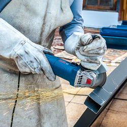 Esmerilhadeira Angular de 4.1/2'' Bosch GWS 850, 850W 127V