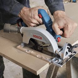 Serra Circular à bateria Bosch GKS 185-LI, 18V SB, com disco