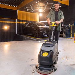 Detergente Floor Care (20L) Rm 755 Pro (93815110) - Karcher