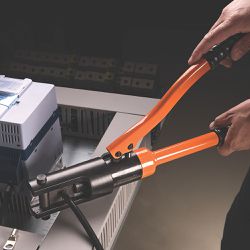 Crimpador Hidráulico Para Compressão de Terminais (44079/018) - Tramontina Pro