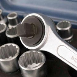 Jogo de Soquetes Estriados e Acessórios 1/2'' 25 Peças 015557 - Gedore