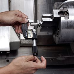 Micrômetro Externo Digital 25-50mm 0,001mm c/ Saída de Dados 293-141-30 - Mitutoyo