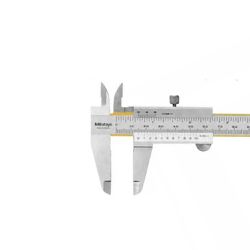 Paquímetro Analógico Universal Revest. de Titânio 200mm x 0,02mm - 530-118B-10 - Mitutoyo