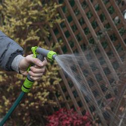 Esguicho Plástico para Mangueira Bico Ajustável (639,0001) - Yardsmith