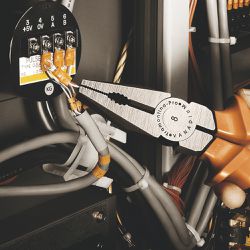 Alicate Universal Isolado 1.000 V 8'' Tramontina PRO