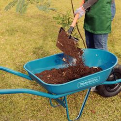 Vanga Quadrada em Aço Com Cabo de Madeira 71cm (77400/424) - Tramontina