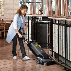 Lavadora e Secadora de Pisos BR30/4-C + Floor Care 1L (RM 755) Daily - Karcher