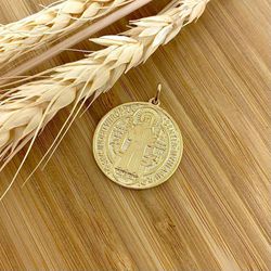 Pingente Medalha de São Bento Banho Ouro 18k - Roanne Jóias