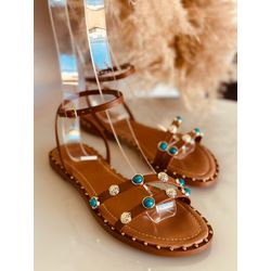 Rasteira Caramelo Cravejada com Detalhe Azul - FIL... - Talline Sapatilhas Atacado