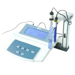 CONDUTIVIMETRO BANCADA MOD W12D - 11528 - SCQ Soluções Laboratoriais | Tudo para seu laboratório!