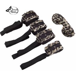 Kit Bondagem e Venda em Pelúcia (KBOO104-ST638) -... - Sexy Shop BH