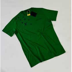 CAMISETA LOUIS VUITTON MALHA CHINESA - SP GRIFES - Camisetas Importadas no Atacado