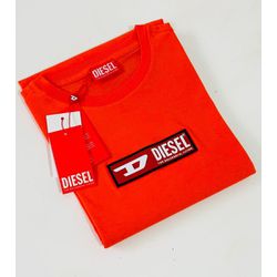 CAMISETA DIESEL VERMELHA - SP GRIFES - Camisetas Importadas no Atacado