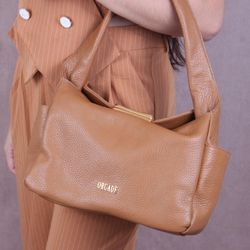 BOLSA MARGOT- CARAMELO - MARGOT-CARAMELO - Talita Fidelis | Para mulheres que sabem onde querem pisar