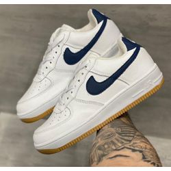 TENIS NK AIR FORCE 1 BRANCO SIMBOLO AZUL - AIR FOR... - BEM VINDOS 