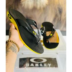 Chinelo Oakley Rest 2.0 PRETO E AMARELO - OSKREST-... - BEM VINDOS 