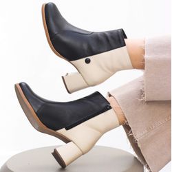 Bota ENCONTRAR - Preto e Off White - 596.06