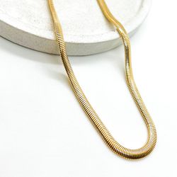 Chocker Fita Malha Média 1 Banhada a Ouro - Vila das Pratas e Semijoias 