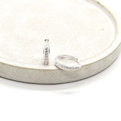 Brinco Argola G Cravejada Abaulada em Prata 925 - Vila das Pratas e Semijoias 