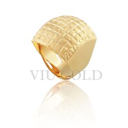 Anel quadrado com trabalho quadriculado em ouro 18k amarelo - AN-060 - VIU GOLD