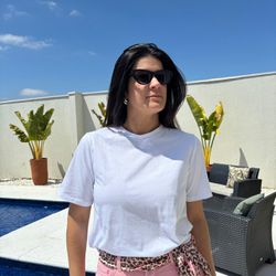 T-Shirt Feminina Básica - Br... - XICA STORE