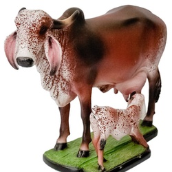 Escultura Miniatura de Vaca e Bezerro Gir - Selaria Pinheiro