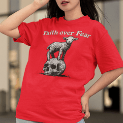 Camiseta Básica Faith Over Fear - Aurora Clothing