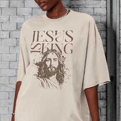 Camiseta Básica Jesus Is King - Aurora Clothing