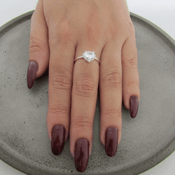 Anel CoraÇÃo ZircÔNIA Cristal 6mm Galeria Cravejad... - C Martiniano Joias