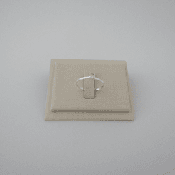 Anel Solitário Zircônia Redonda 4mm Aro Fio Quadra... - C Martiniano Joias