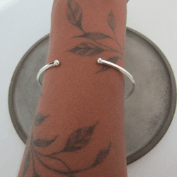 Bracelete Regulável Fio Quadrado Com Bolinha Na Po... - C Martiniano Joias