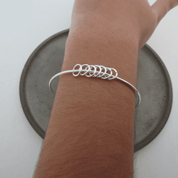 Bracelete Redondo Fino Com 7 Argolinhas - 26585 - C Martiniano Joias