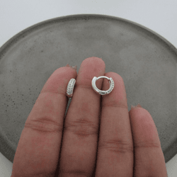 ARGOLINHA FIO ARREDONDADO 3 FILEIRAS MINI ZIRCÔNIA... - C Martiniano Joias
