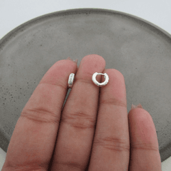 ARGOLINHA PEQUENA FIO ARRED COM MINI ZIRCÔNIA DE C... - PRATAS POMPOSA