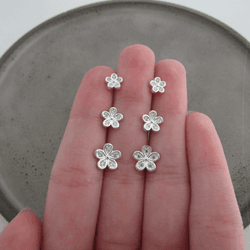 Trio Florzinha 6,7 e 8mm Com Mini Zirconias De Tar... - C Martiniano Joias